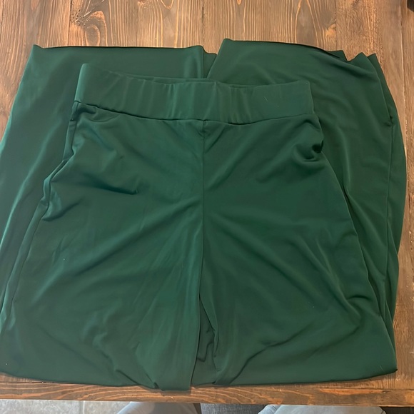 Bakers flowy green dance pant - Picture 1 of 3
